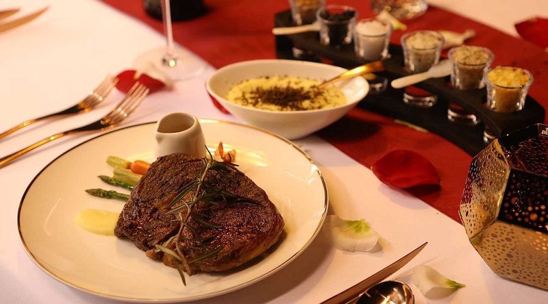 今天我吃了一次牛排，改变了我对生活的看法！