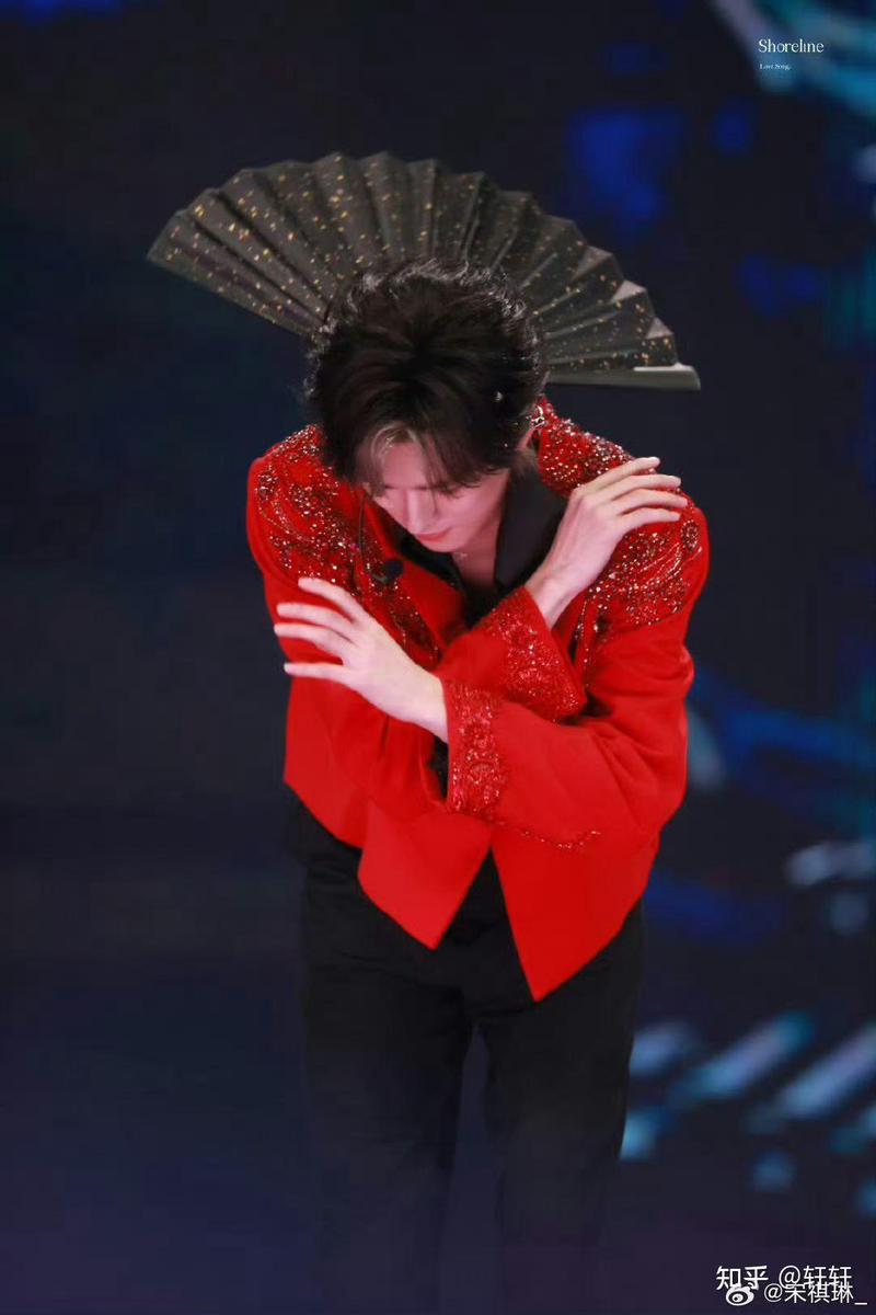 在每一个温柔的夜晚，月光下的你，都是我心中最美的诗行！