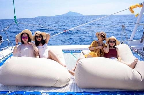 逃离城市去青岛吹吹海风｜啤酒配蛤蜊的一天