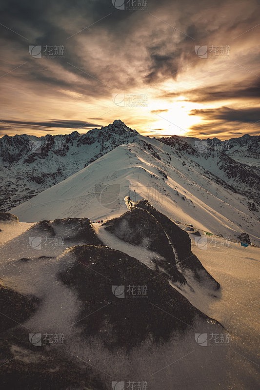 冬天日记—被雪治愈的一天,虽然冻得直哆嗦 冬天日记—被雪治愈的一天,虽然冻得直哆嗦