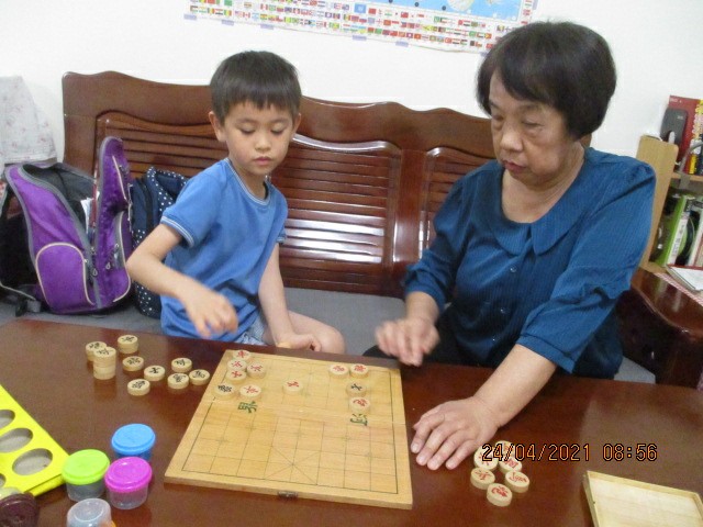 雨天的棋局与棋盘上的时光？