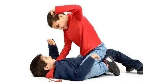 又动手了，心里好乱？