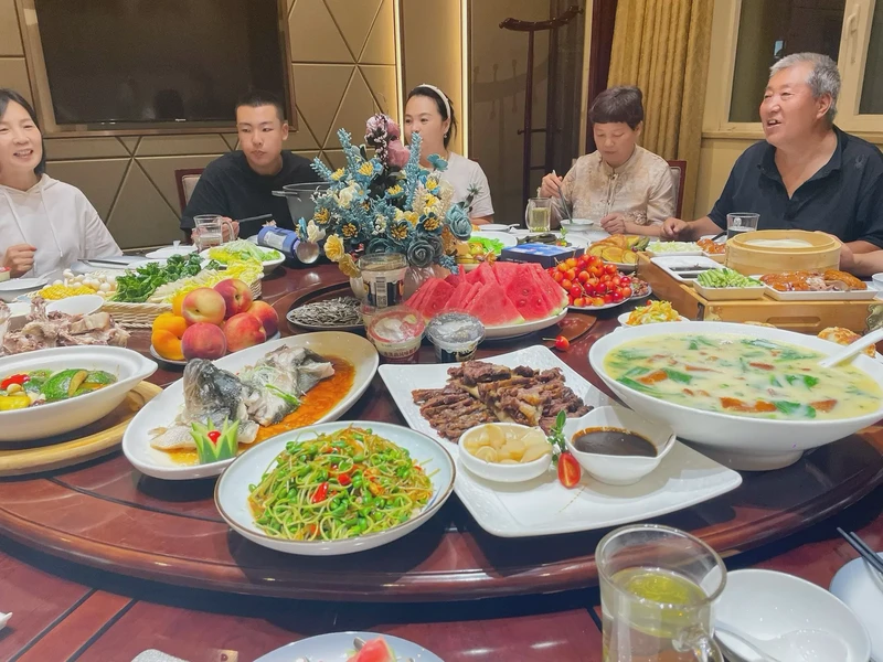 深夜食堂｜七张图的诡异故事