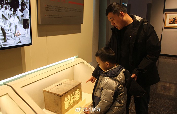 雷锋日记里的那些闪光的词儿! 雷锋日记里的那些闪光的词儿!