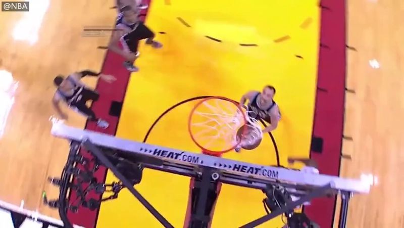 那个雨夜的哨声？