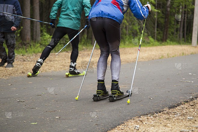 重返十八岁?不,是重返广场摔跤现场? 重返十八岁?不,是重返广场摔跤现场?
