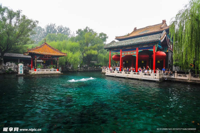 泉水潺潺,古韵悠悠|一次与趵突泉的亲密邂逅 泉水潺潺,古韵悠悠|一次与趵突泉的亲密邂逅